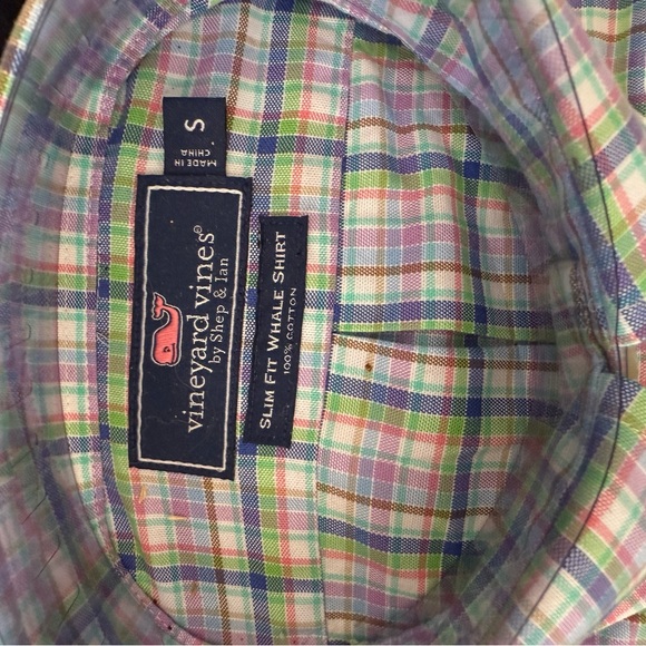 Vineyard Vines Blue and Green Casual Button Down Shirt. NWT - Picture 2 of 2